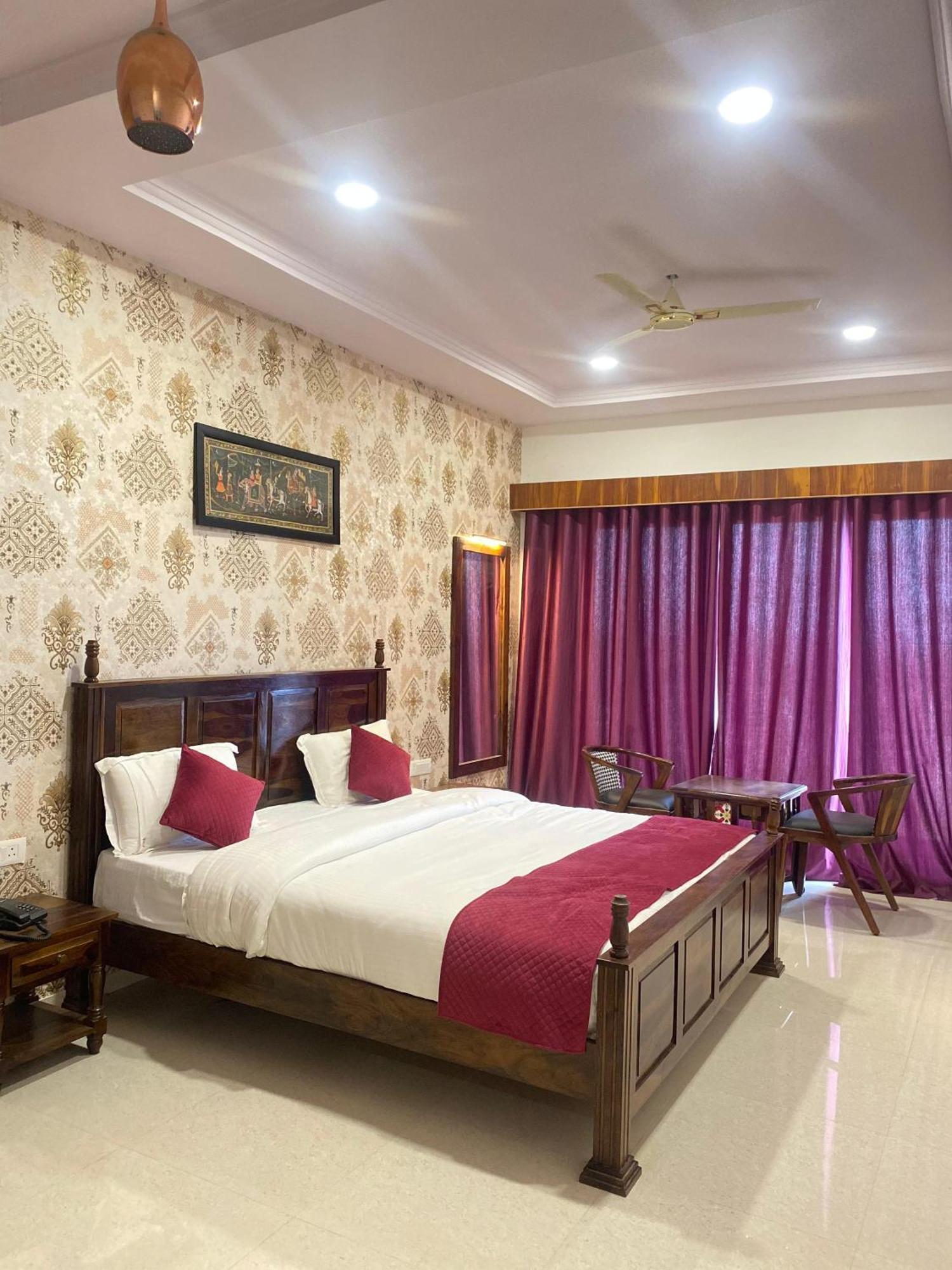 The Hamirgarh Herriitage Palace & 5*