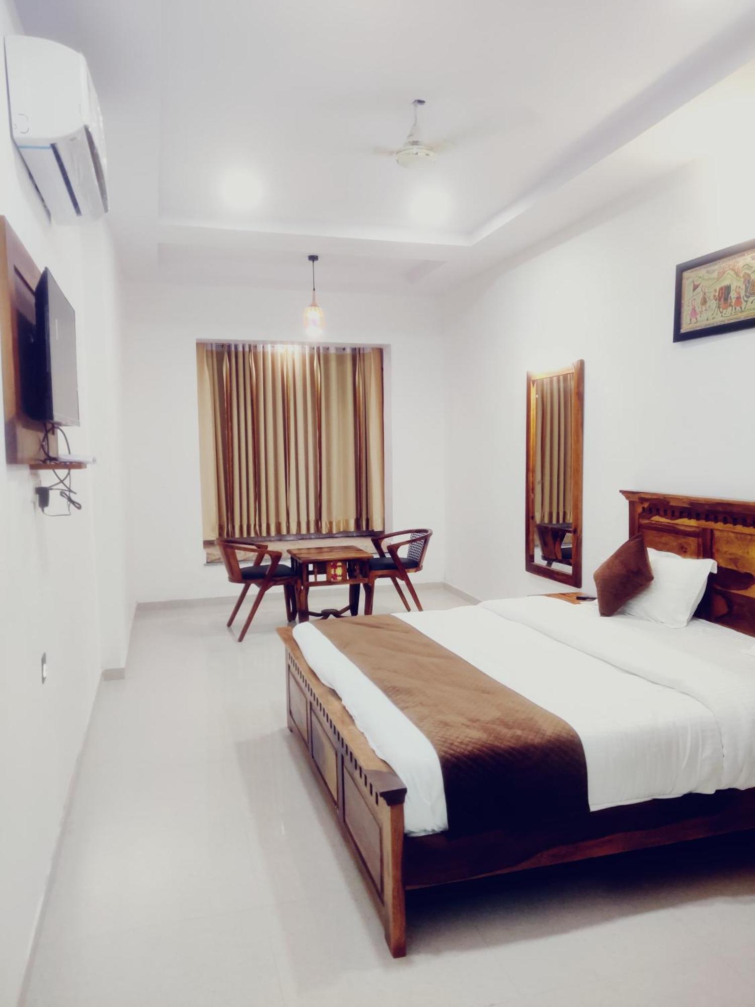 The Hamirgarh Herriitage Palace & 5* Kumbhalgarh