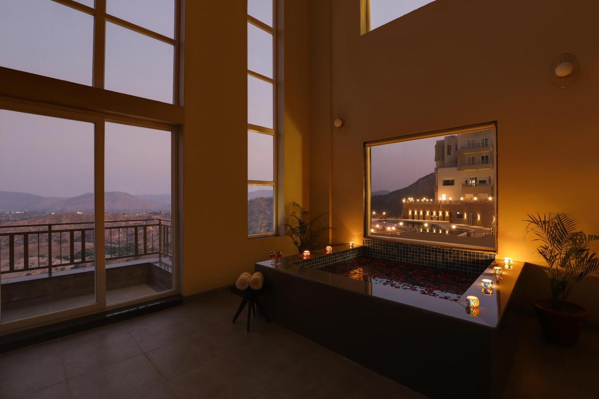 Lemon Tree Resort, 3*