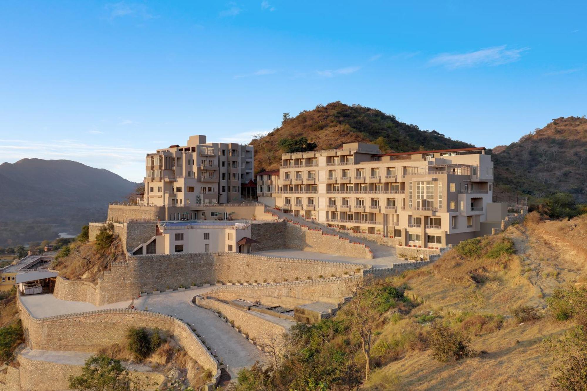 Lemon Tree Resort, Hotel 3*