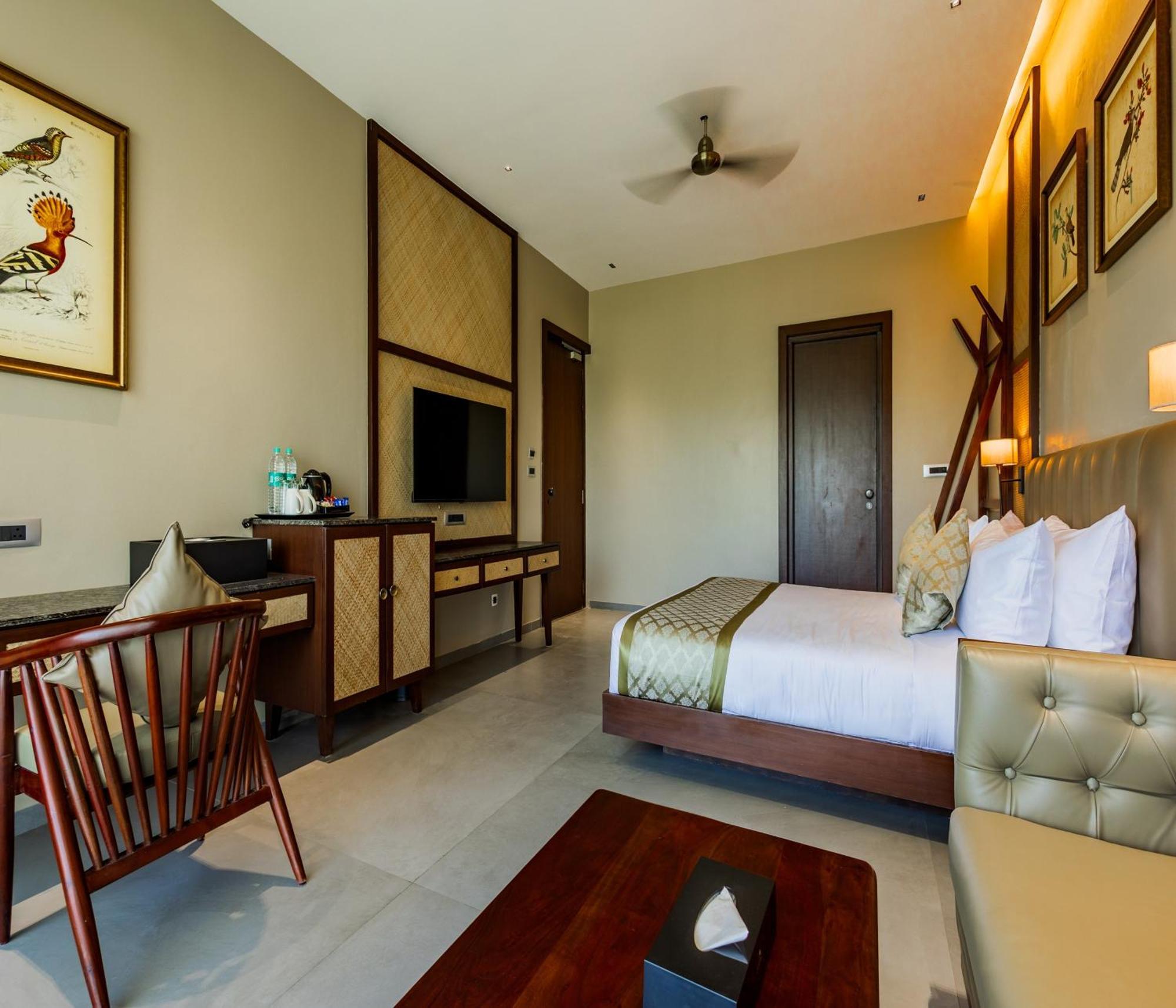 Sajjan Bagh Resort 5*
