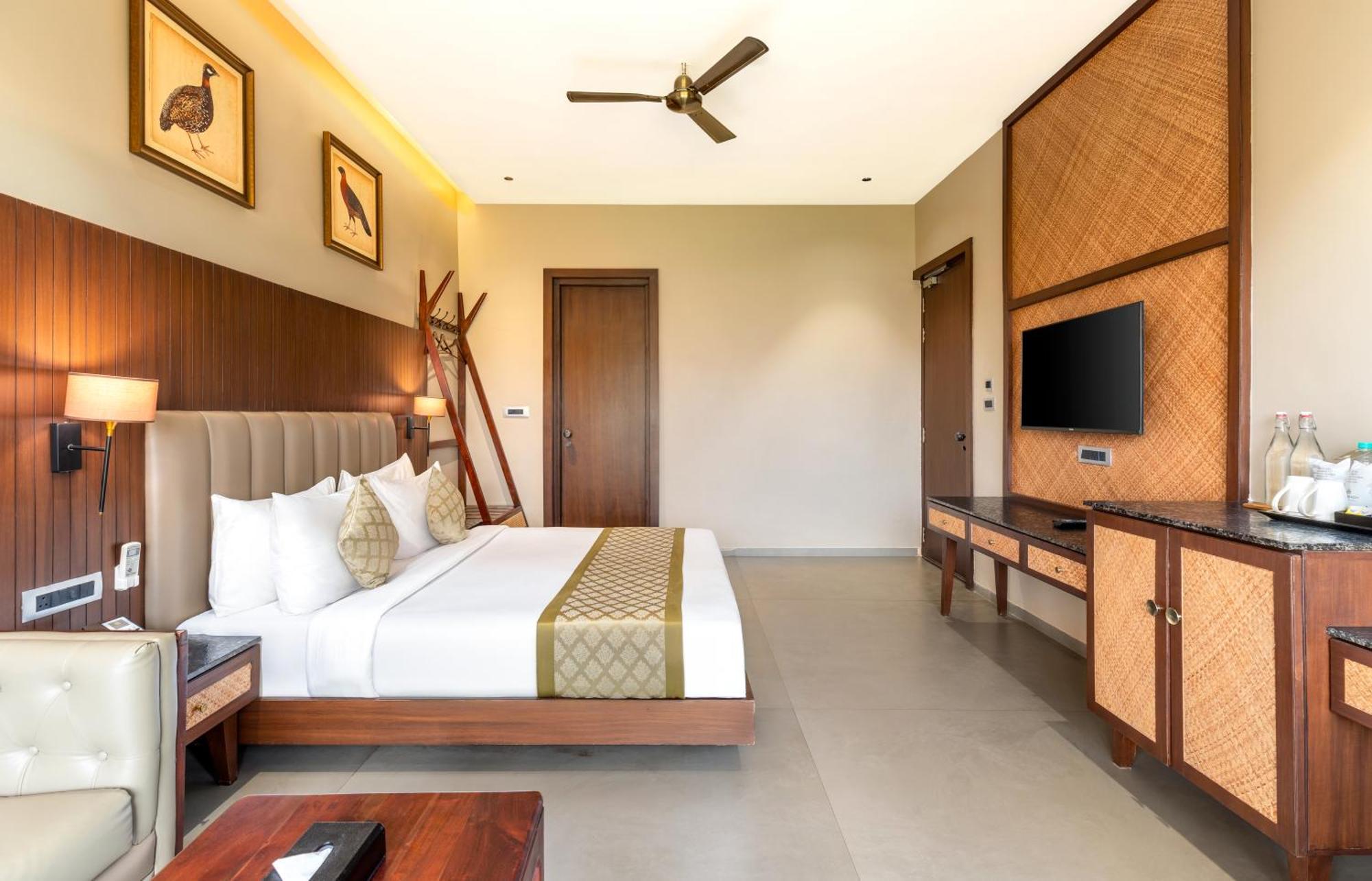 Sajjan Bagh Resort 5*