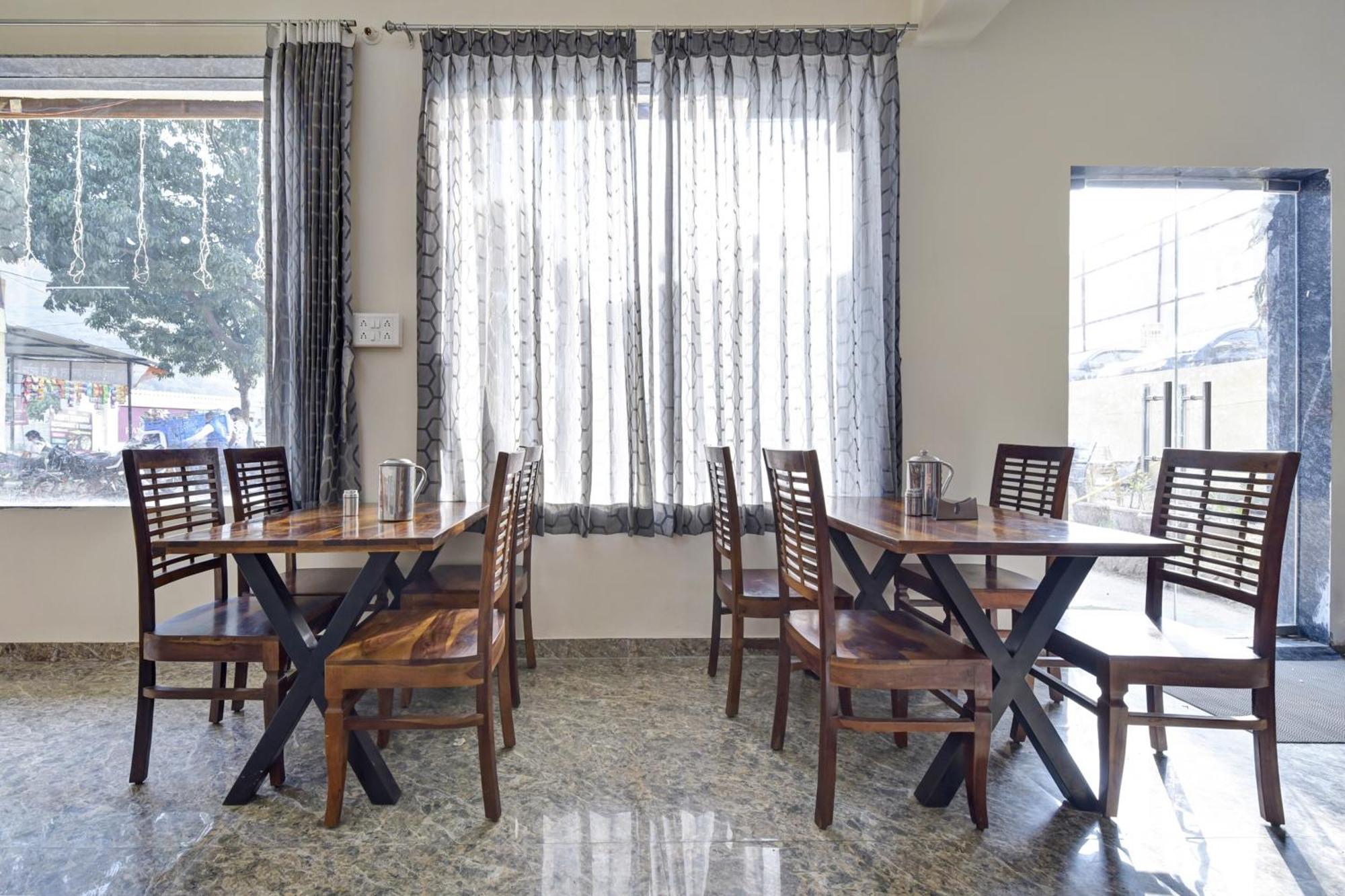 Spot On Shree Murti Nandan Hotel 3*