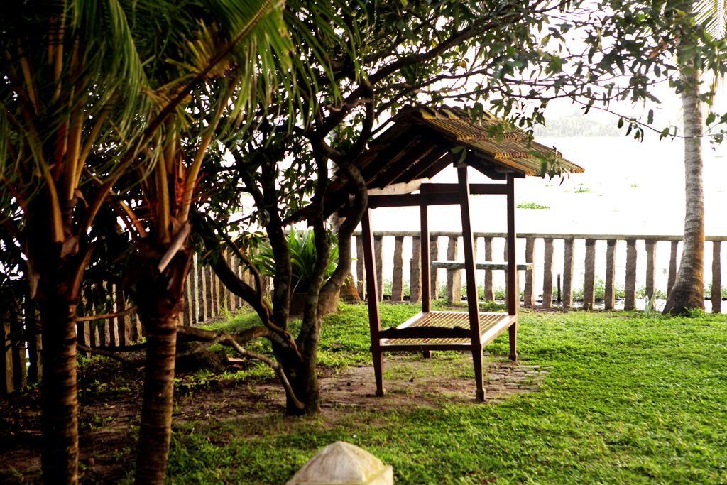 Cloud 9 Holidays Lake