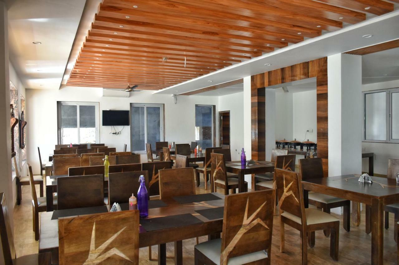 Hotel Palace Rajkumbha 3*