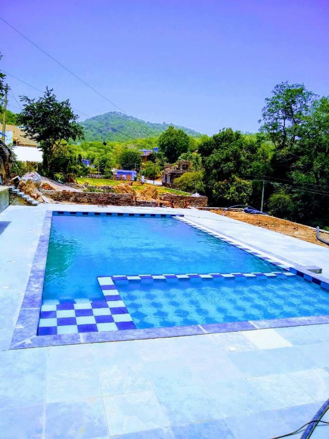 Kumbhal Palace And 3*