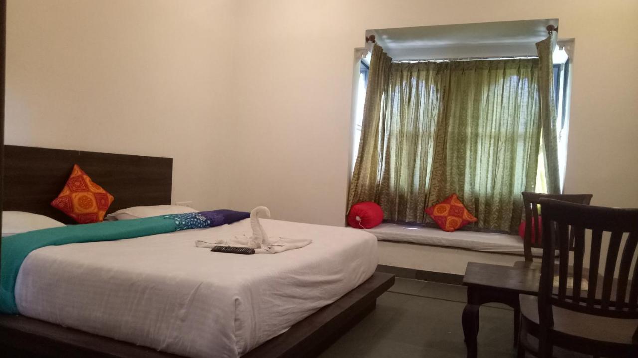 Kumbhal Palace And 3*