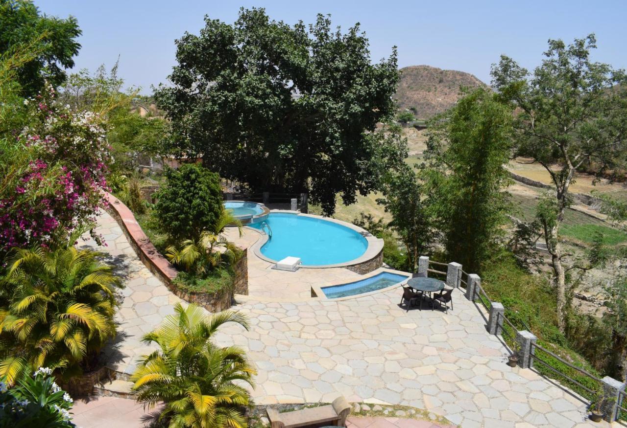 Resort Forest Retreat