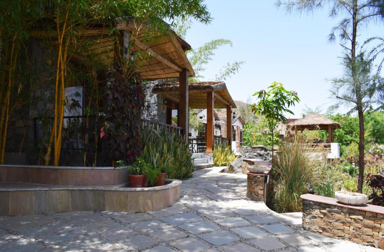 Resort Forest Retreat