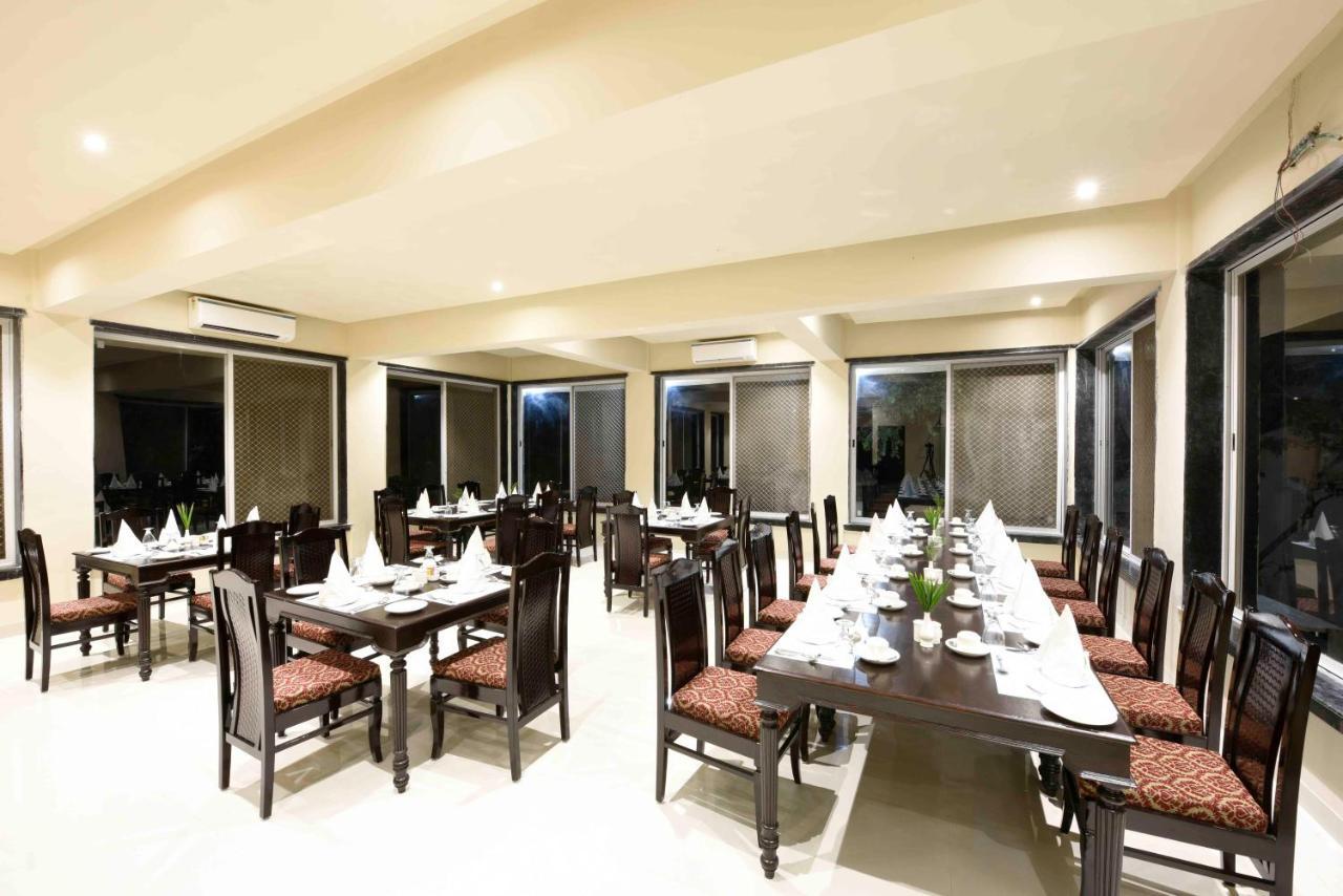 Resort Aaret Bagh & 3*