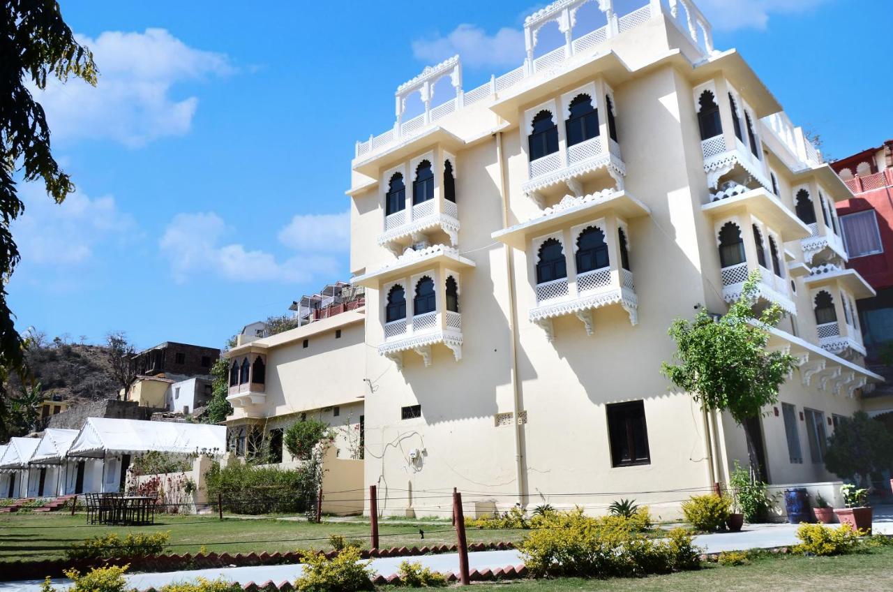 Kumbhal Palace And Hotel 3*