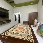 Hotel Raj Palace