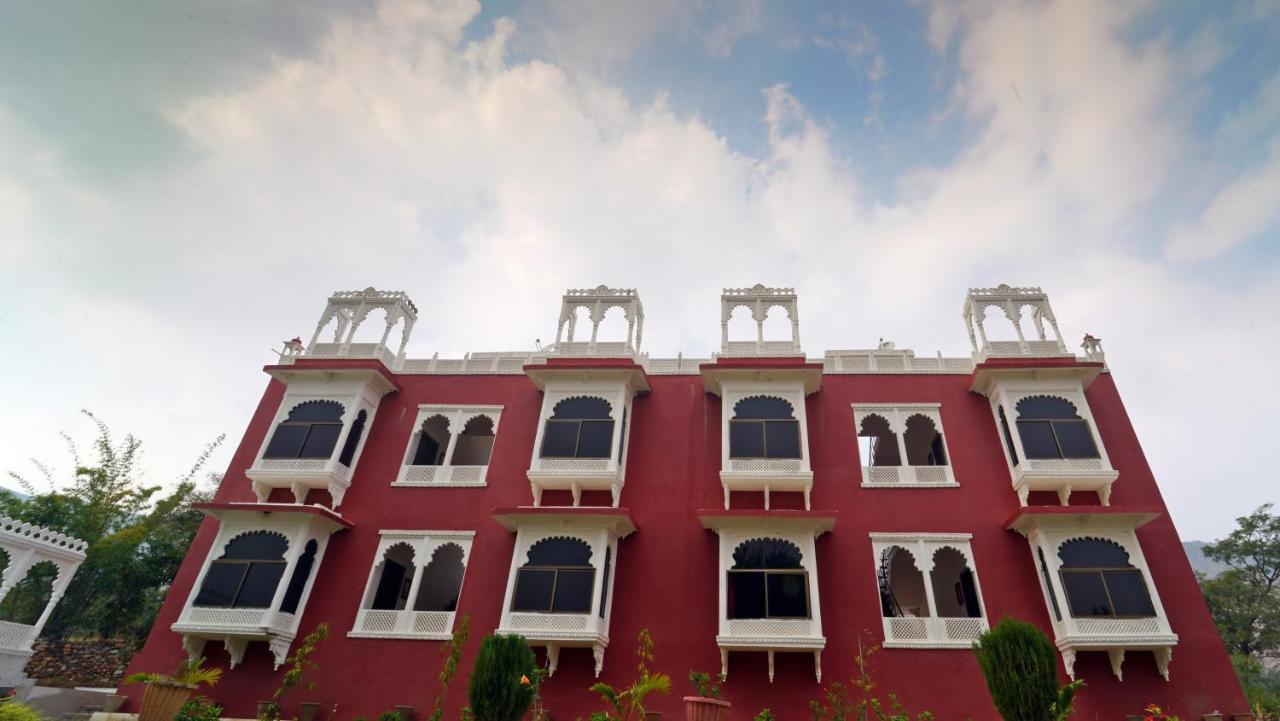 Resort The Lal Bagh