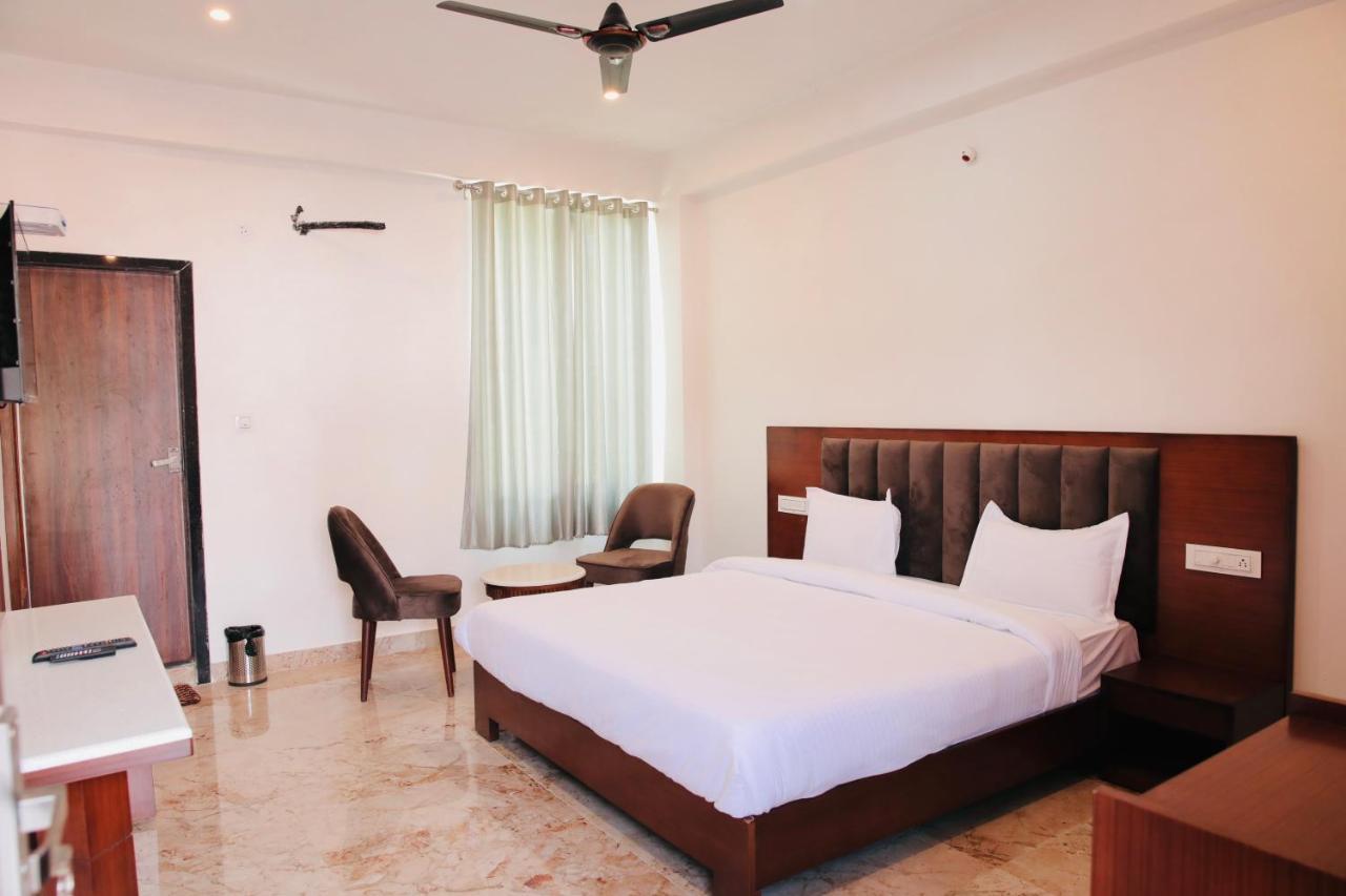 Resort The Lal Bagh