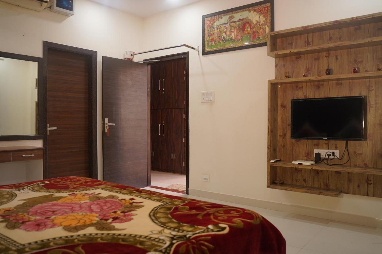 Hotel Raj Palace 3*