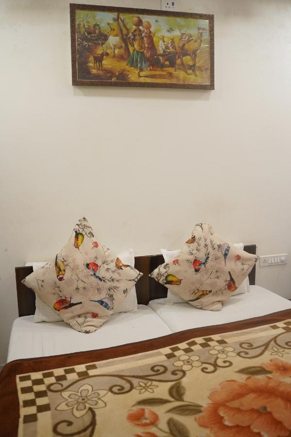 Raj Palace Hotel 3*