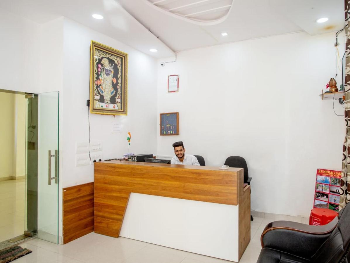 Hotel Lb The Amar Palace 3*