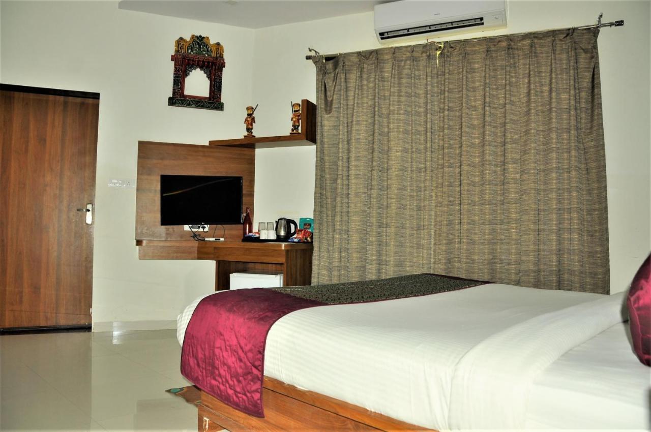 Alcor Resort