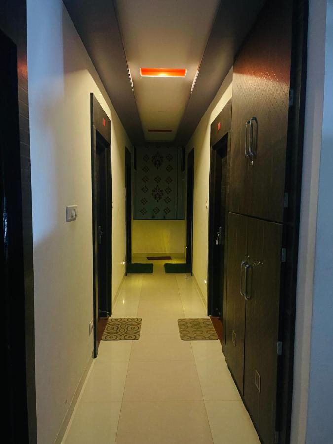 Raj Palace Hotel