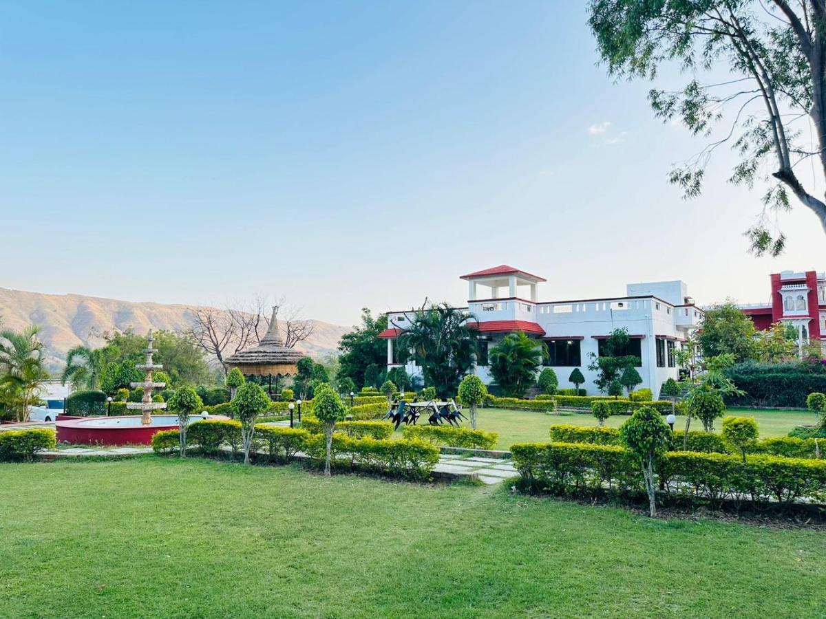 Resort The Lal Bagh 3*