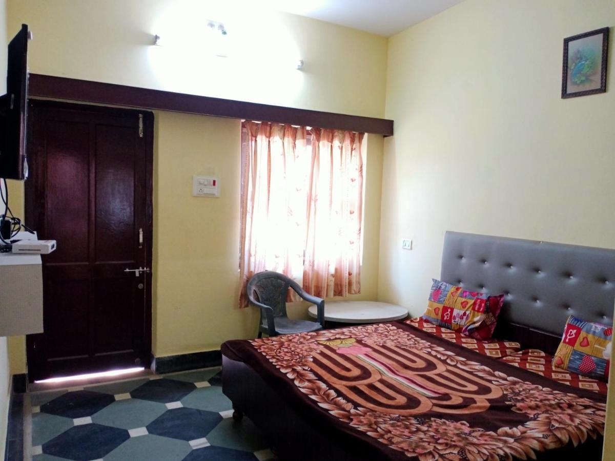 Raj Palace 3*