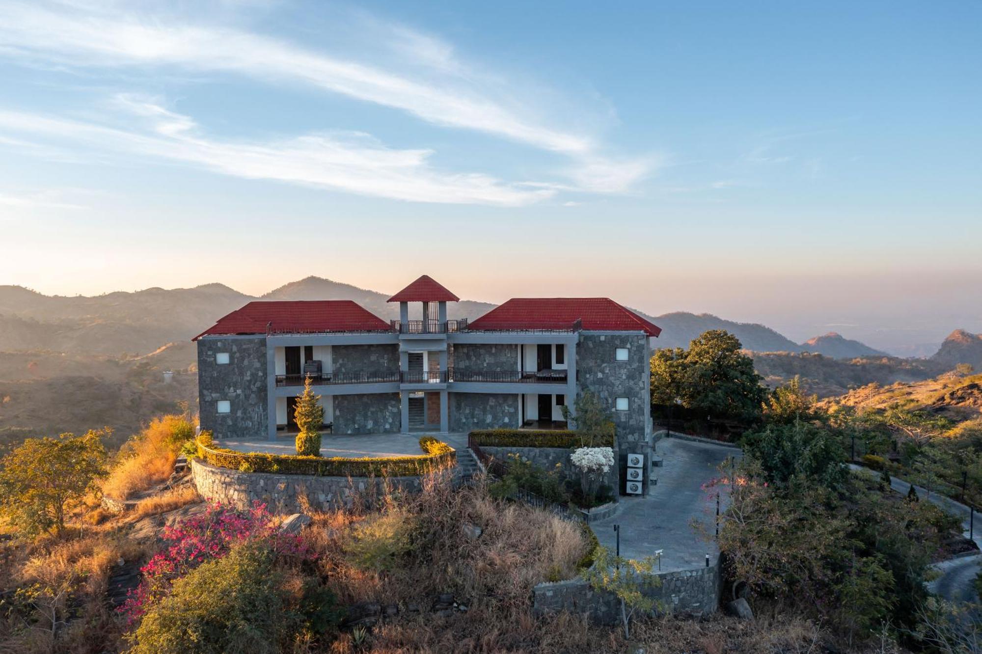 Resort Mahua Bagh