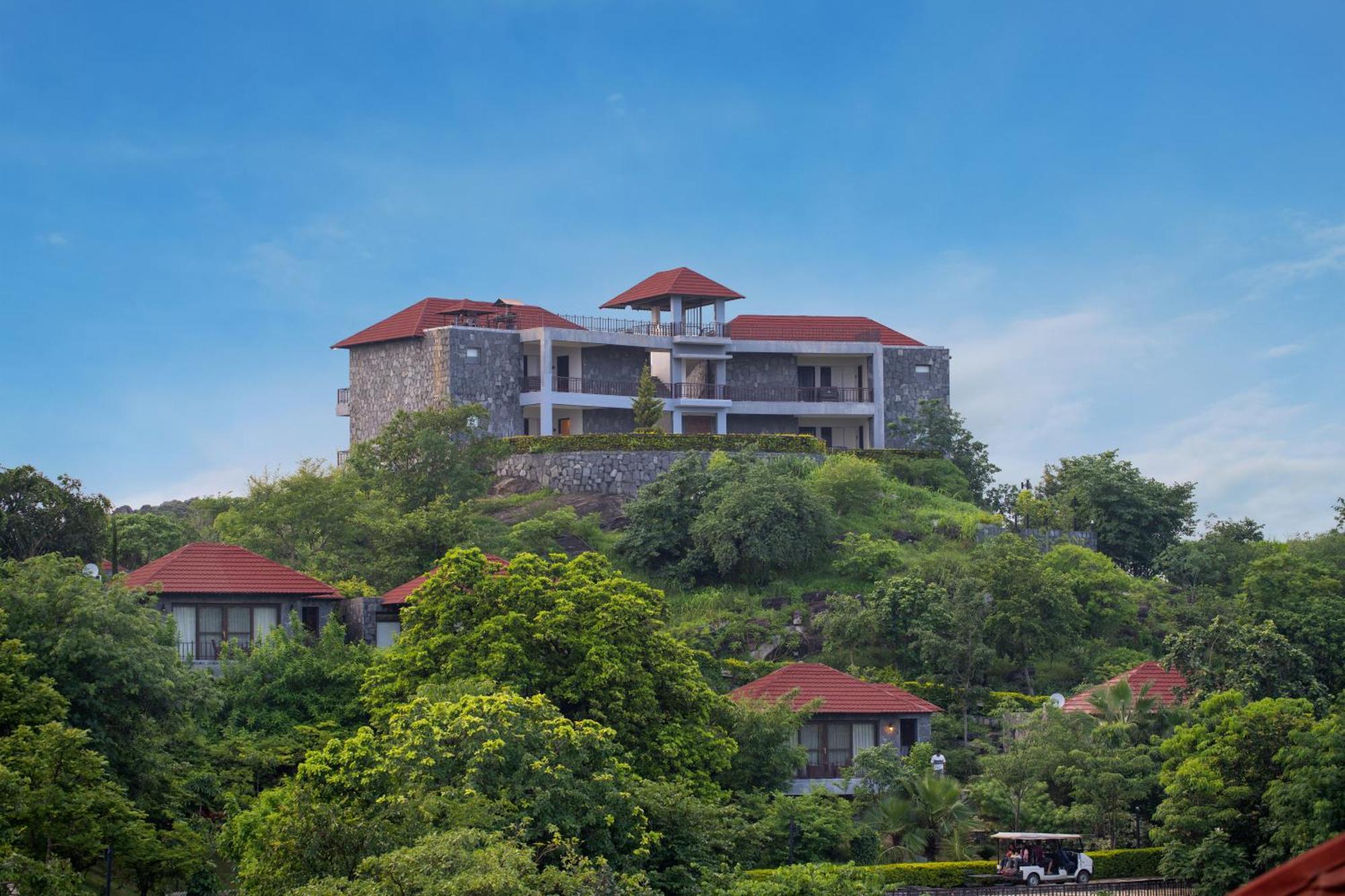 Resort Mahua Bagh 4*