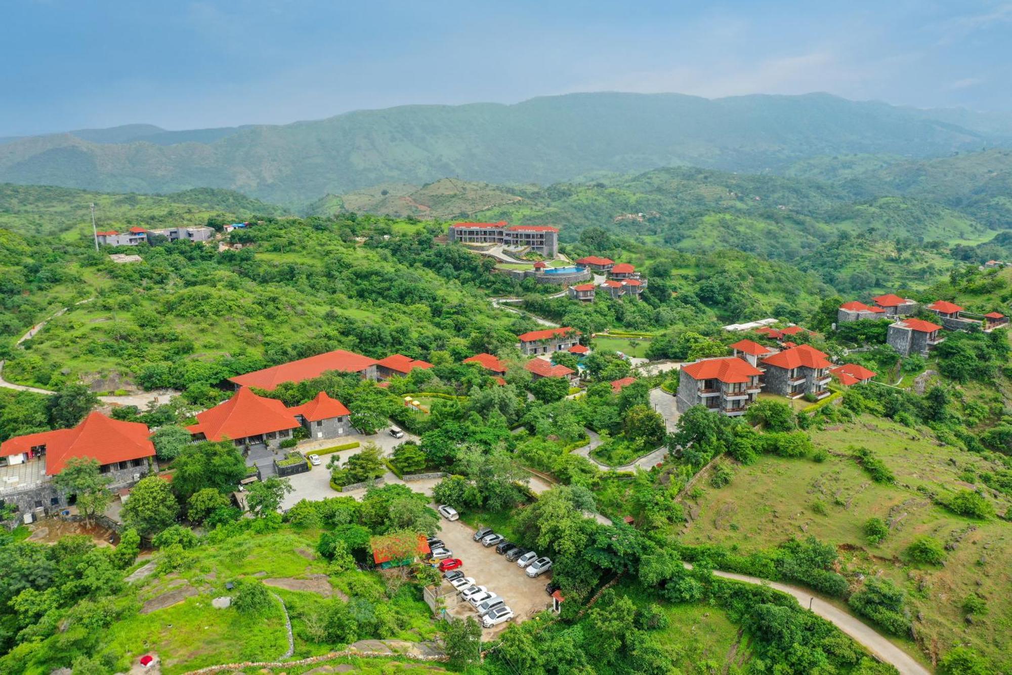 Resort Mahua Bagh