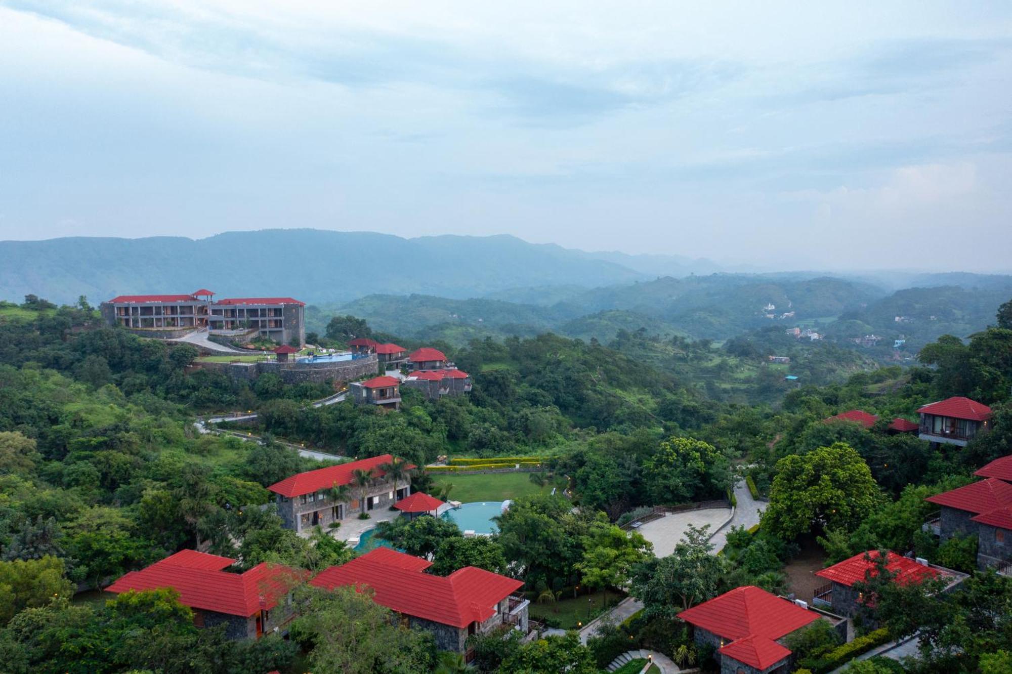Resort Mahua Bagh 4*