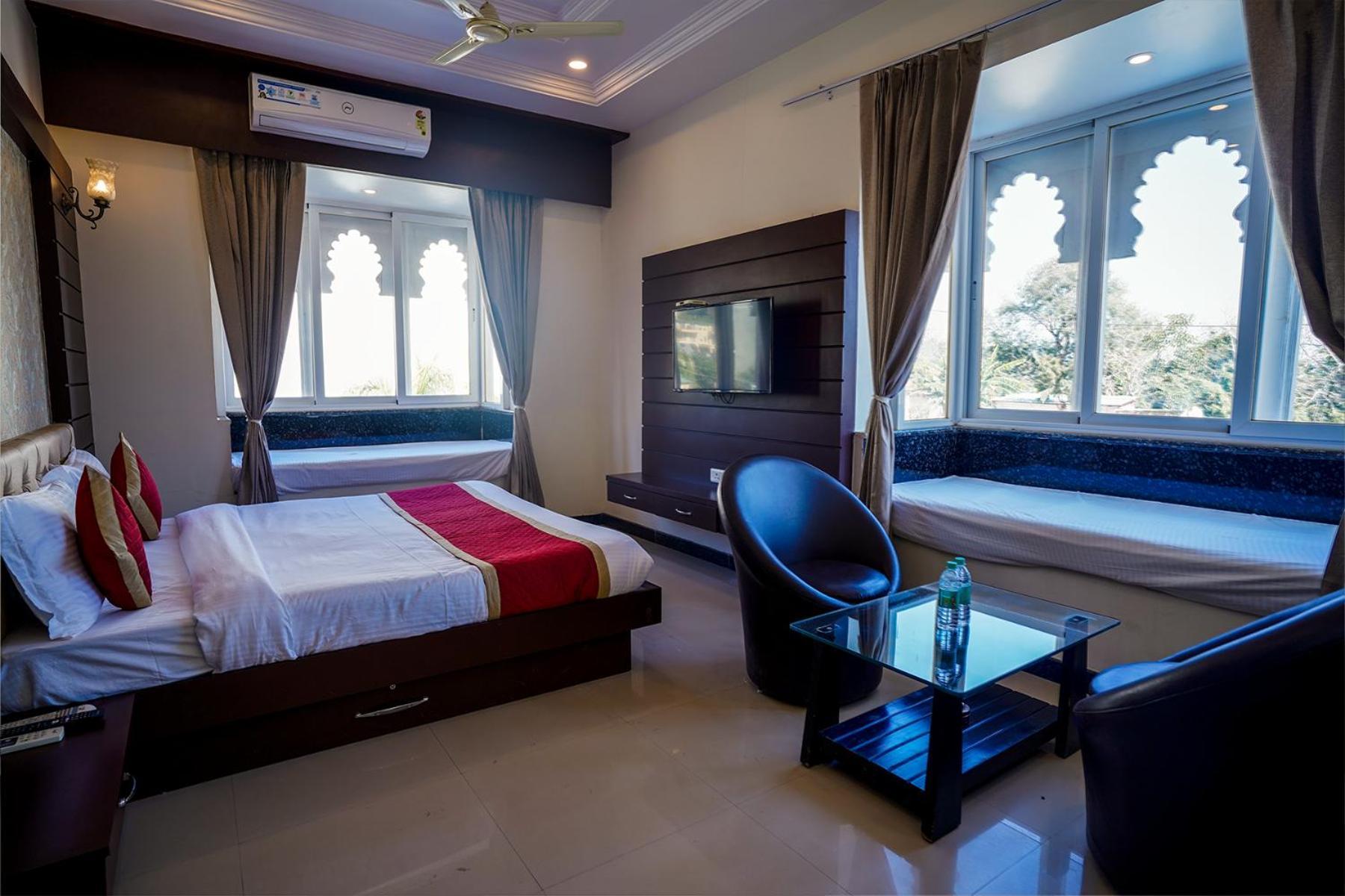 Hotel Tiger's Trail & Food Court Kumbhalgarh