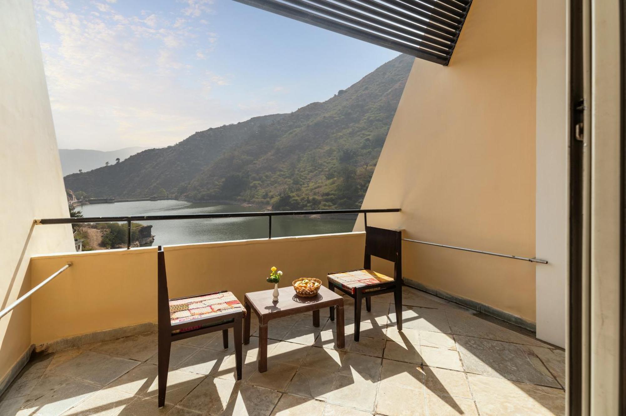Via Lakhela & 3* Kumbhalgarh