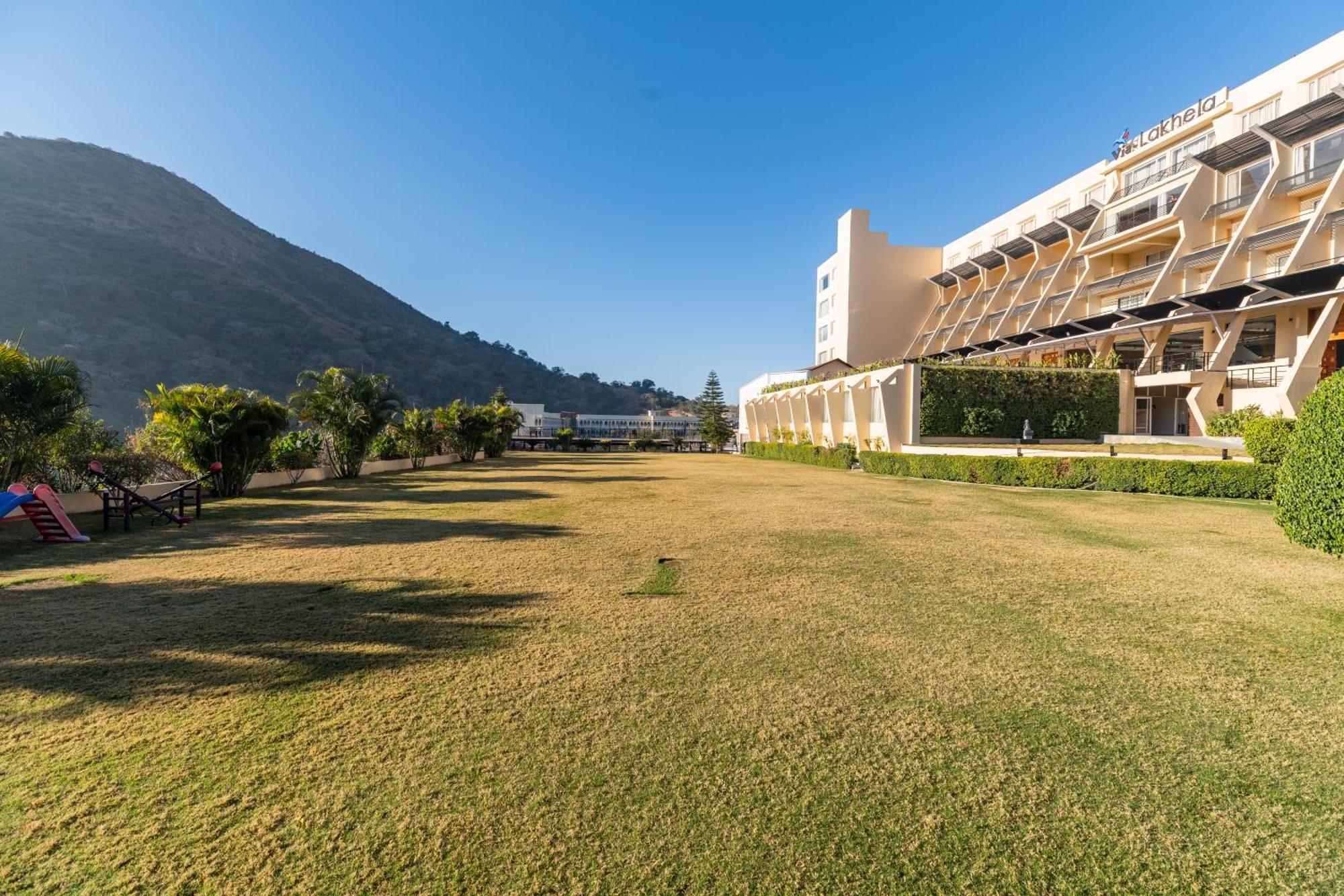 Resort Via Lakhela &