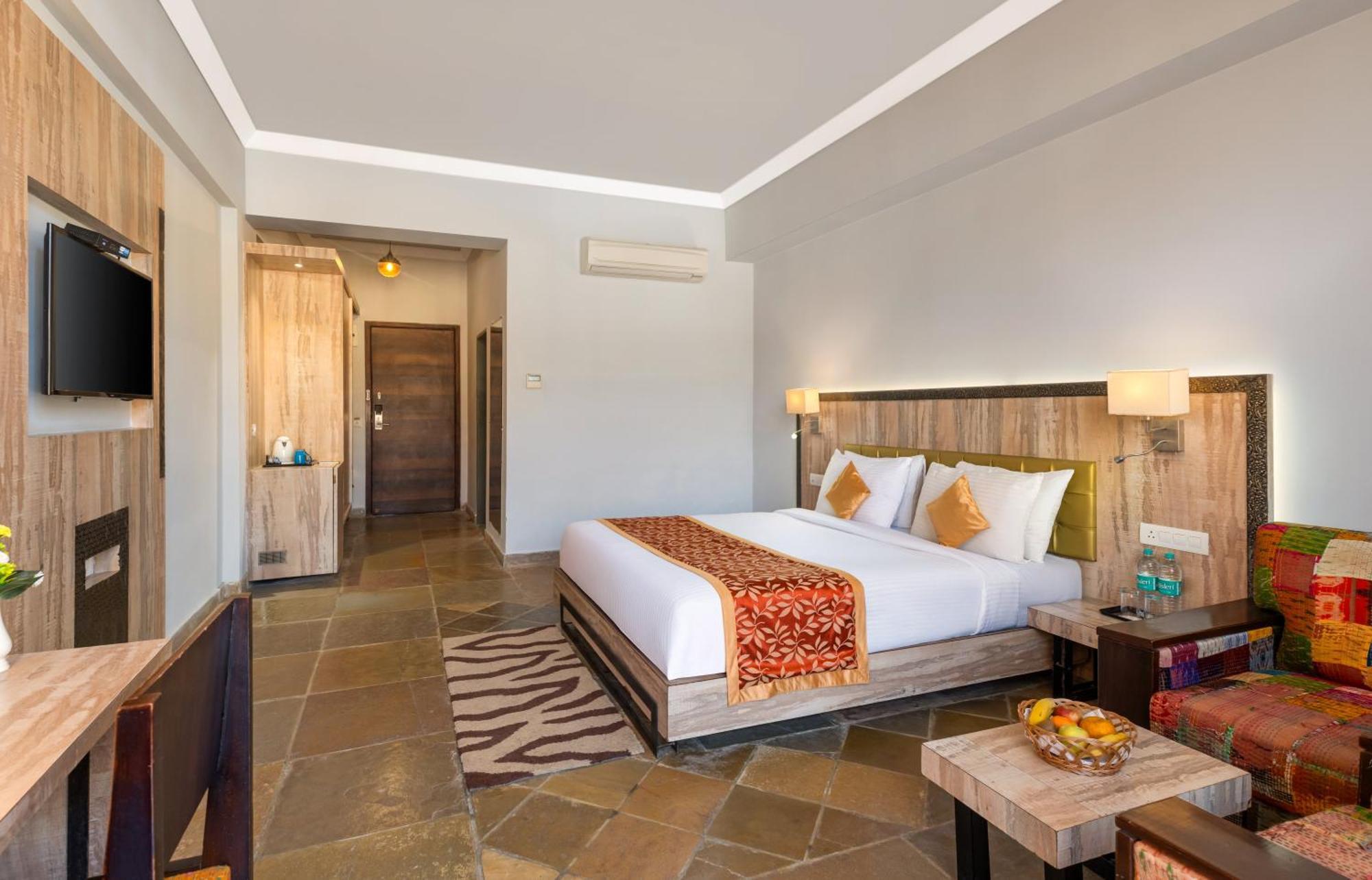 Resort Via Lakhela & 3*