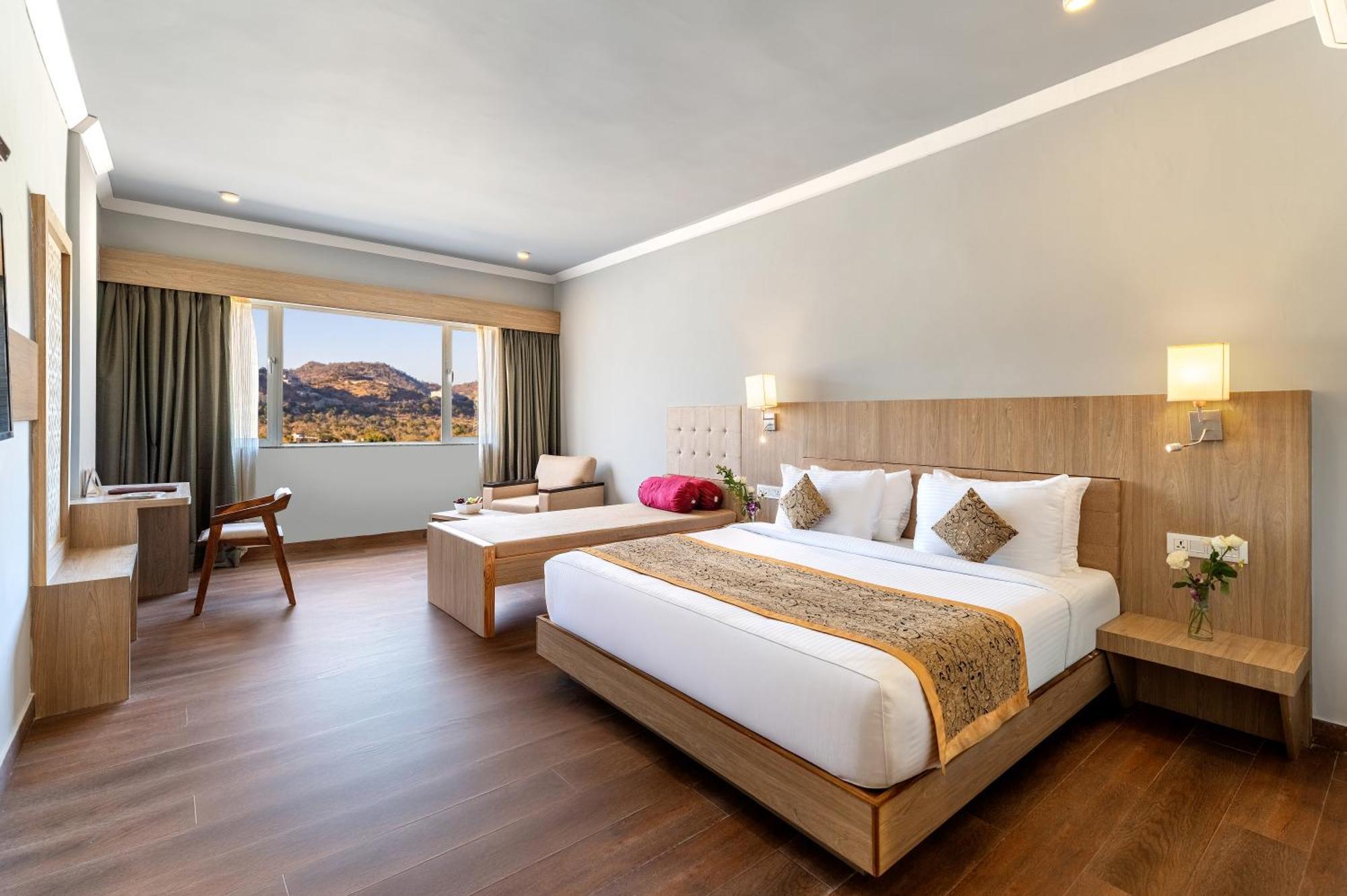 Resort Via Lakhela & 3*