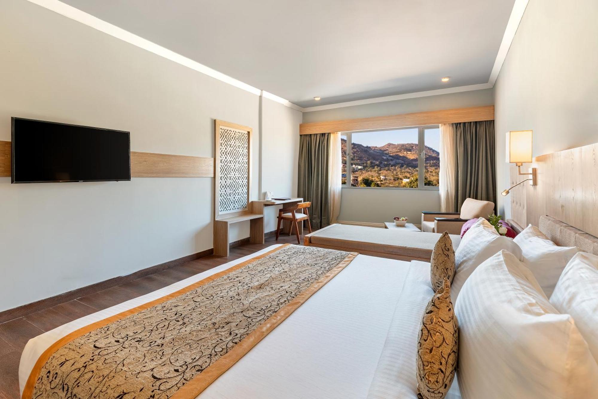 Via Lakhela & 3* Kumbhalgarh