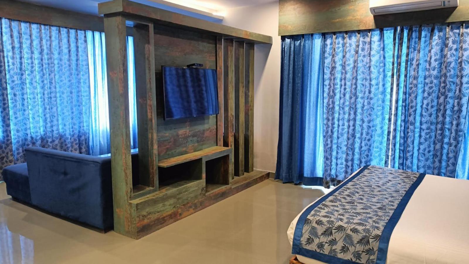 Resort Via Lakhela & 3*