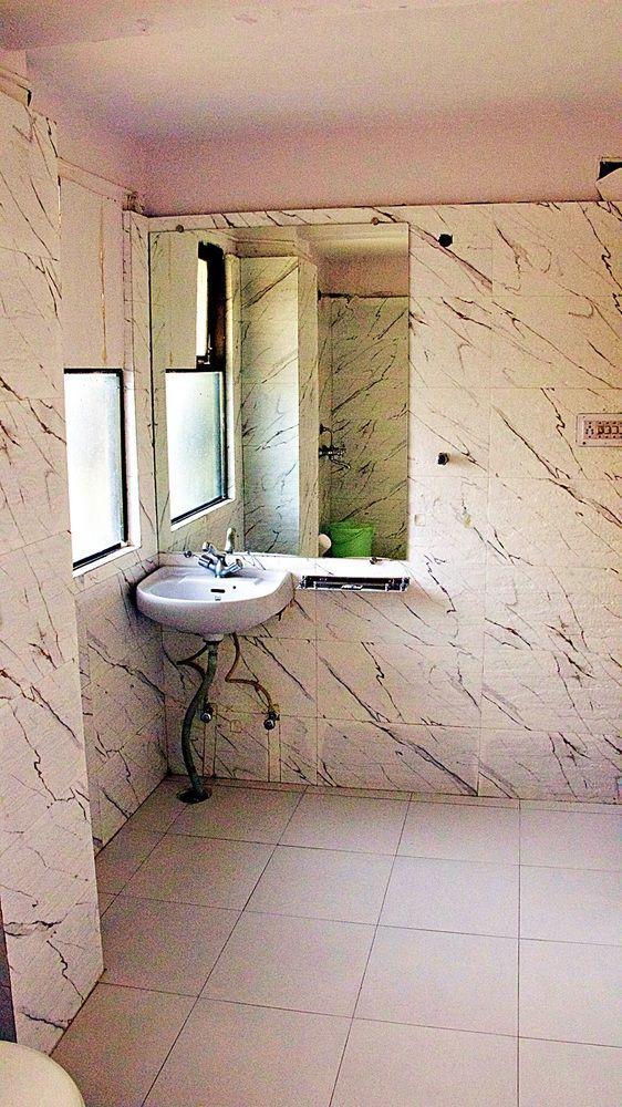 Hotel The Krishnalila Regency 3*