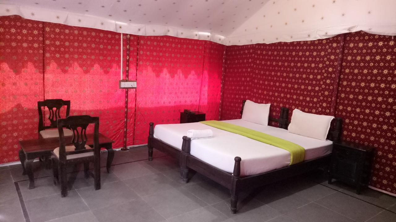 Kumbhal Palace 2*
