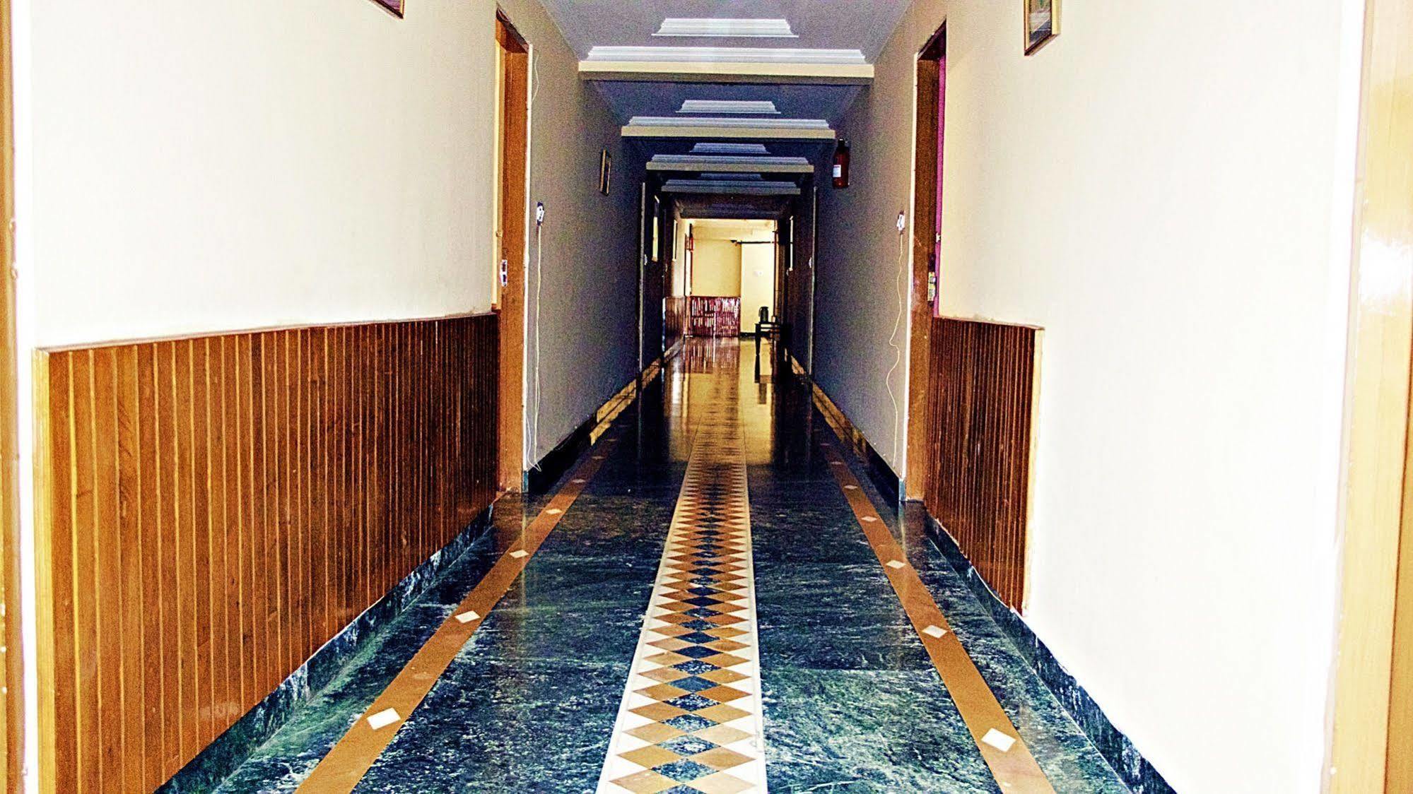 Hotel The Krishnalila Regency