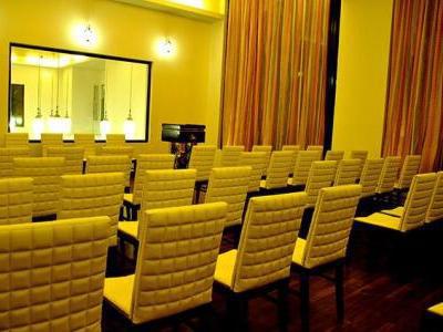 Hotel Paras Hill 3*