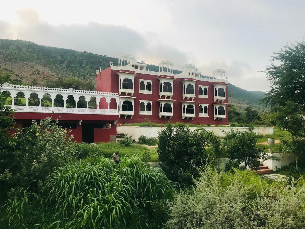 Resort The Lal Bagh 3*