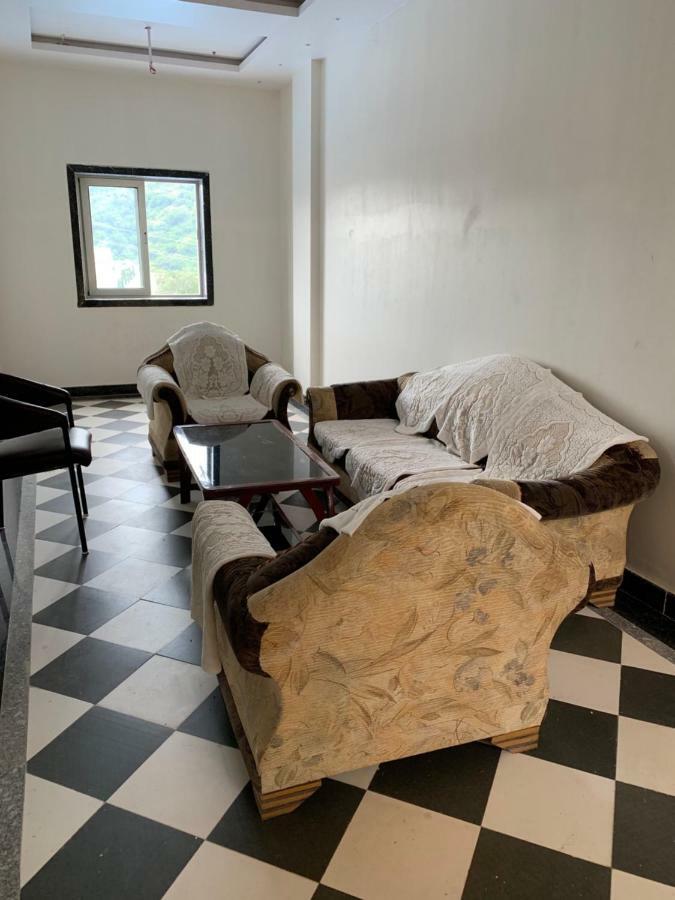 Krishna Hotel