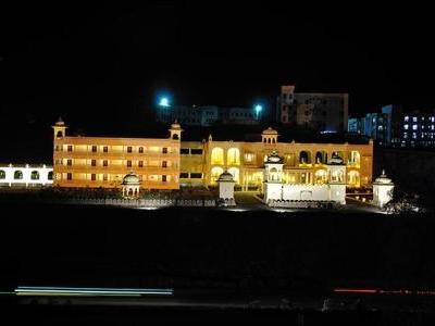 Hotel Paras Hill